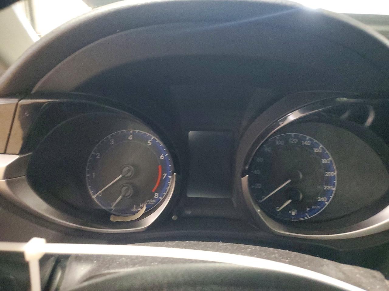 2016 TOYOTA COROLLA L photo 9