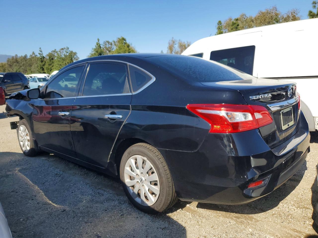 2019 NISSAN SENTRA S photo 3