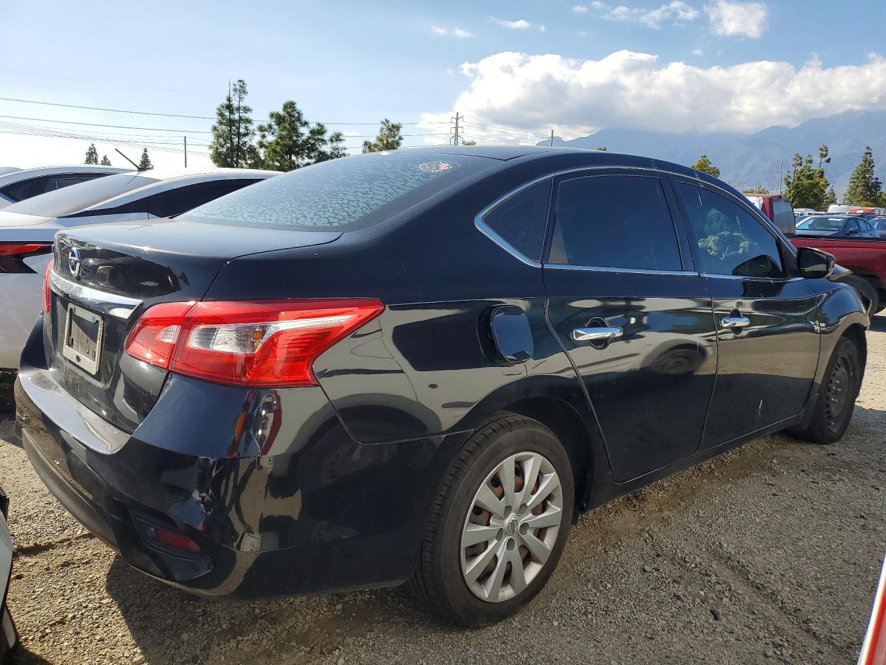 2019 NISSAN SENTRA S photo 5