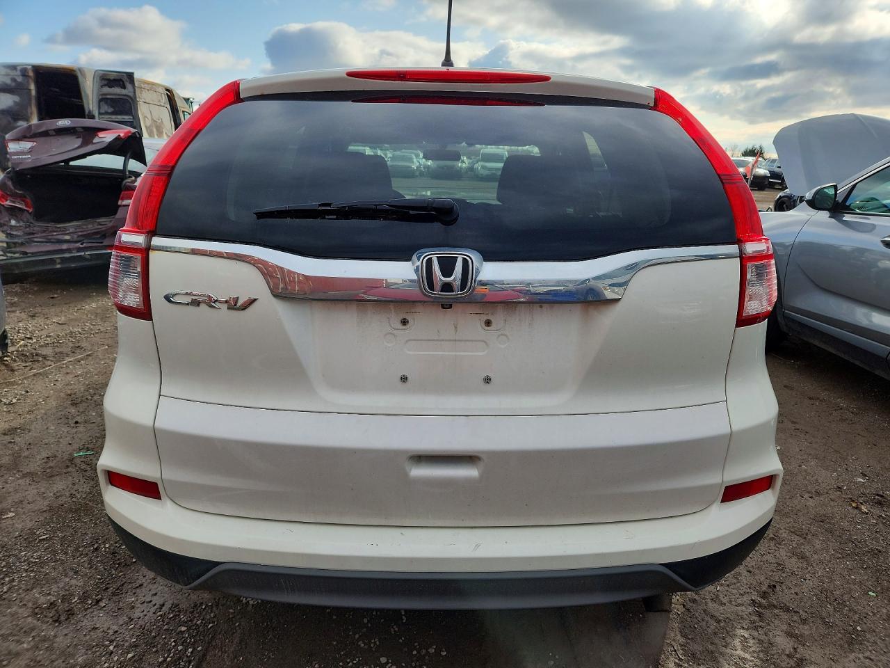 2015 HONDA CR-V LX photo 6