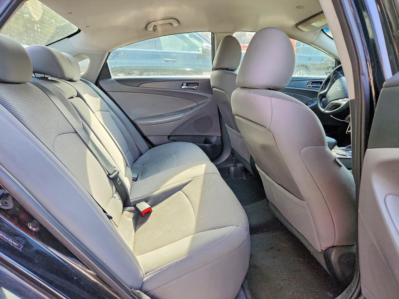 2013 HYUNDAI SONATA GLS photo 19