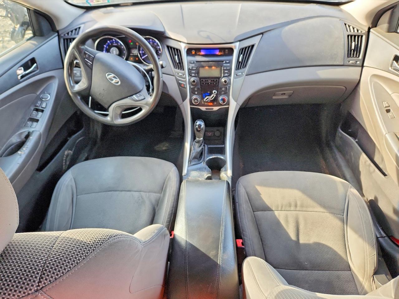 2013 HYUNDAI SONATA GLS photo 15
