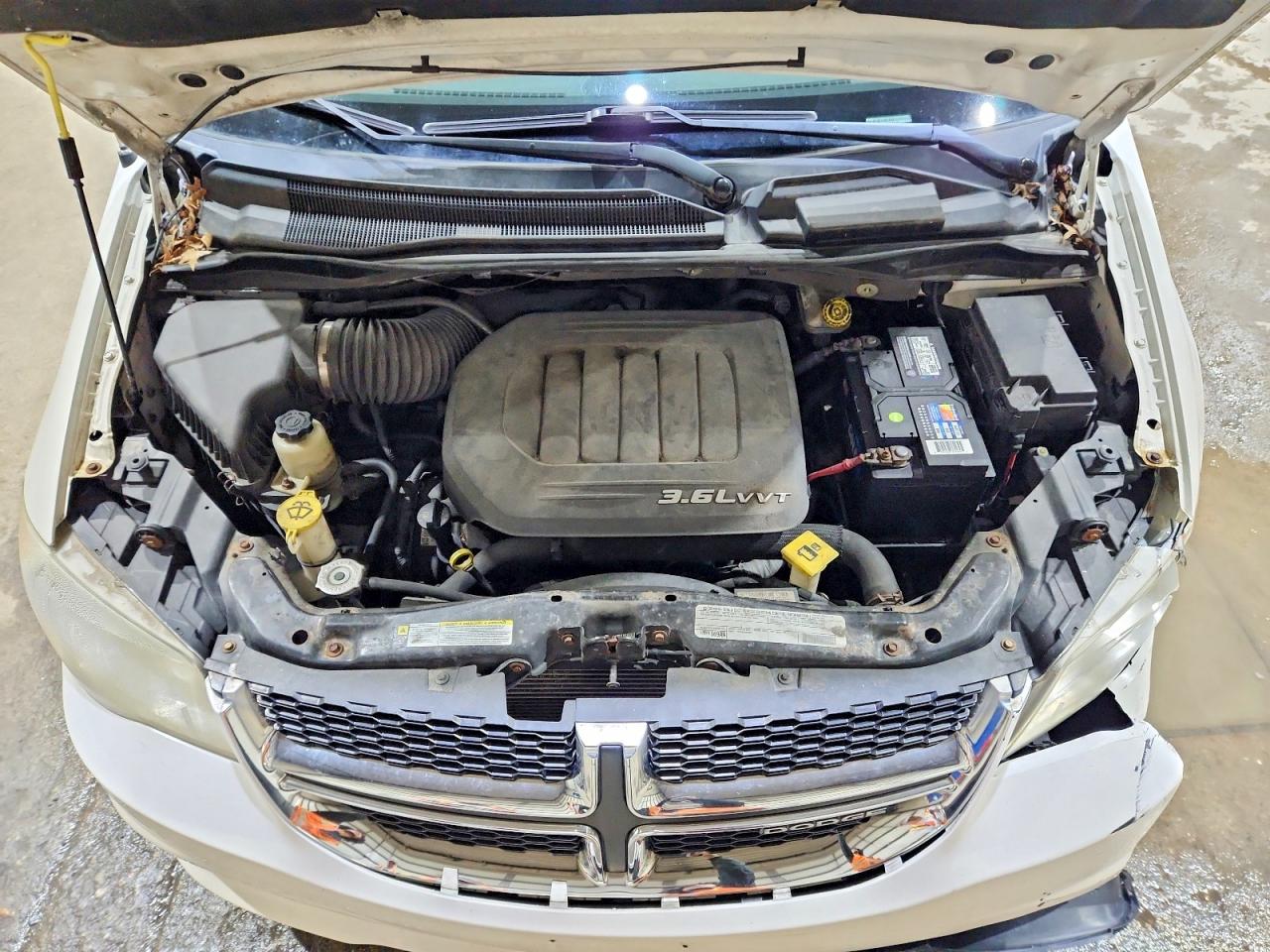 2012 DODGE GRAND CARAVAN CREW photo 12