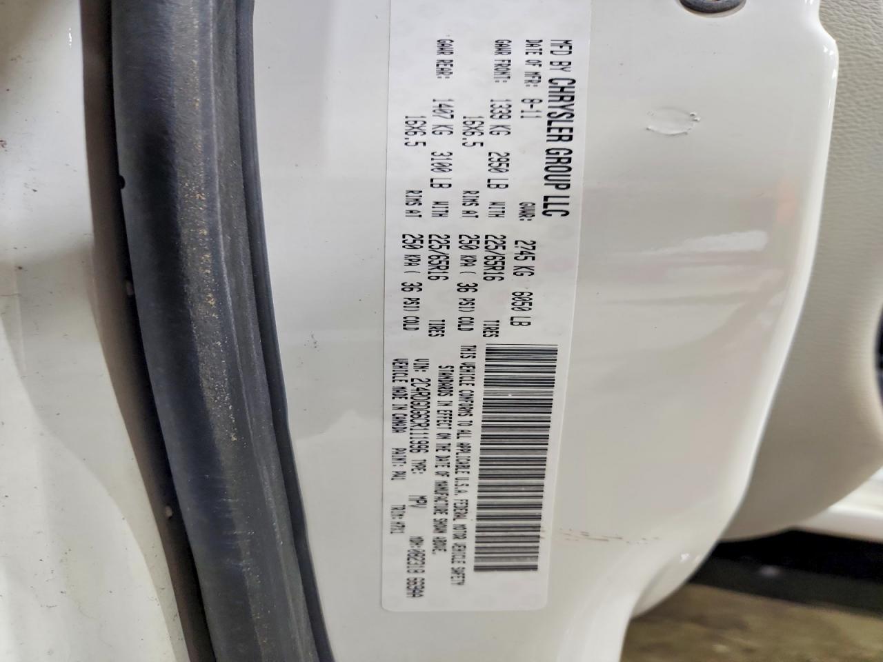 2012 DODGE GRAND CARAVAN CREW photo 13