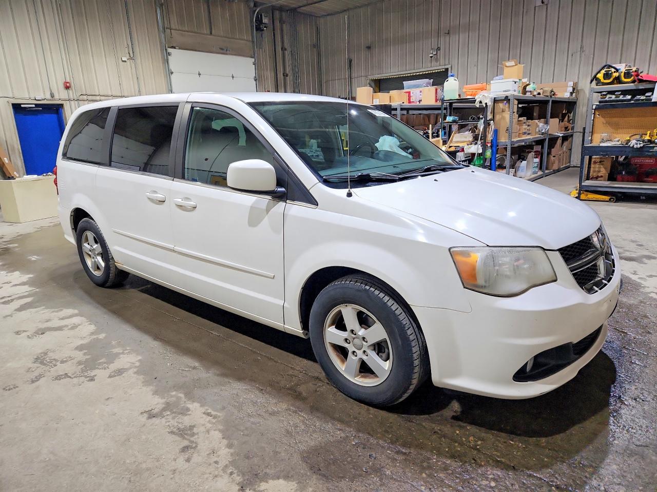 2012 DODGE GRAND CARAVAN CREW photo 4