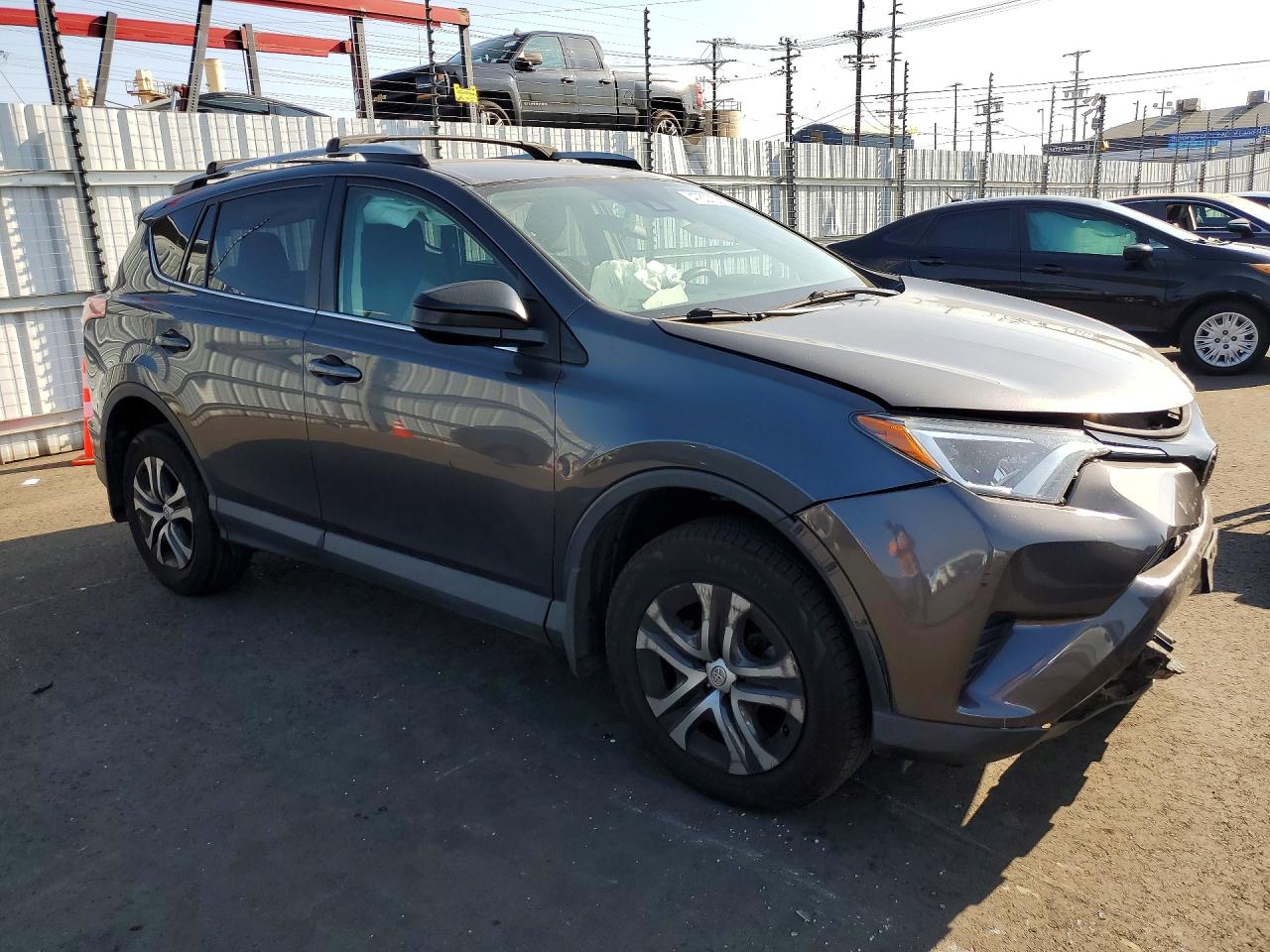 2018 TOYOTA RAV4 LE photo 7