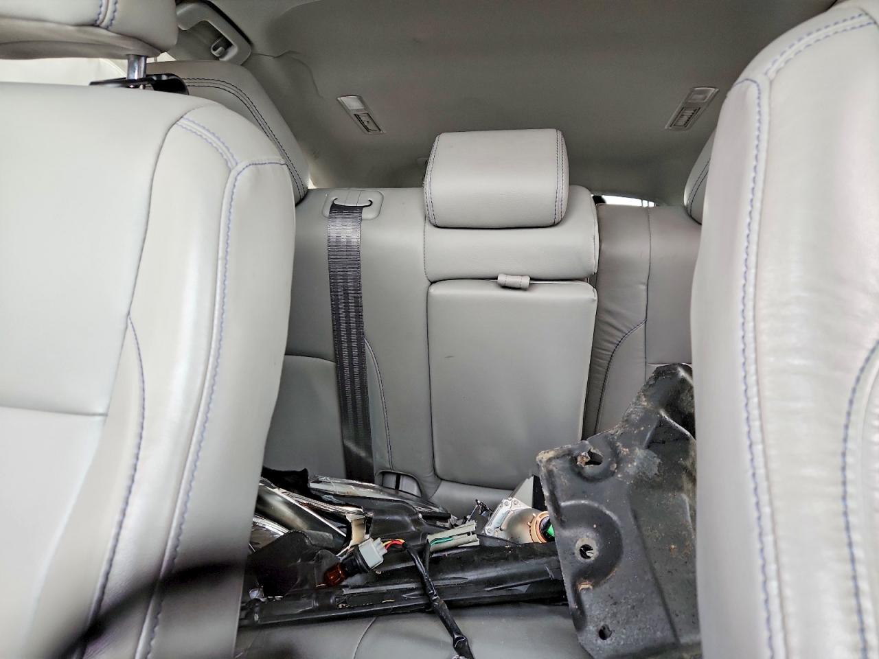 2018 TOYOTA HIGHLANDER XLE photo 19