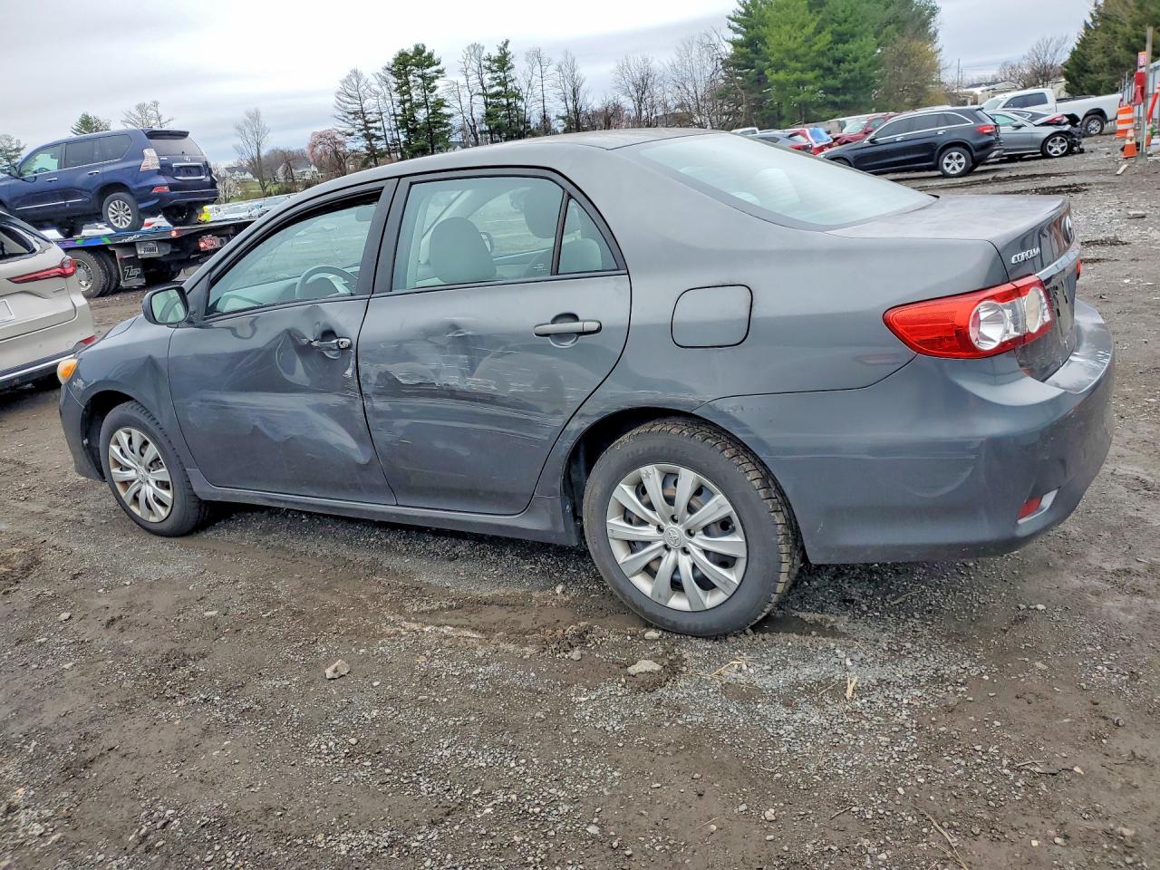 2012 TOYOTA COROLLA LE photo 3