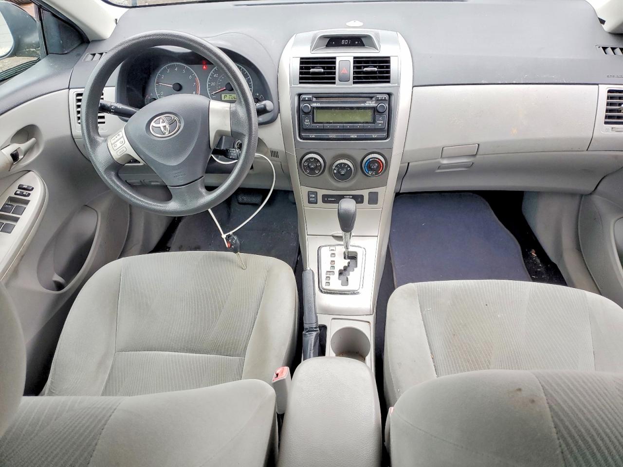 2012 TOYOTA COROLLA LE photo 15