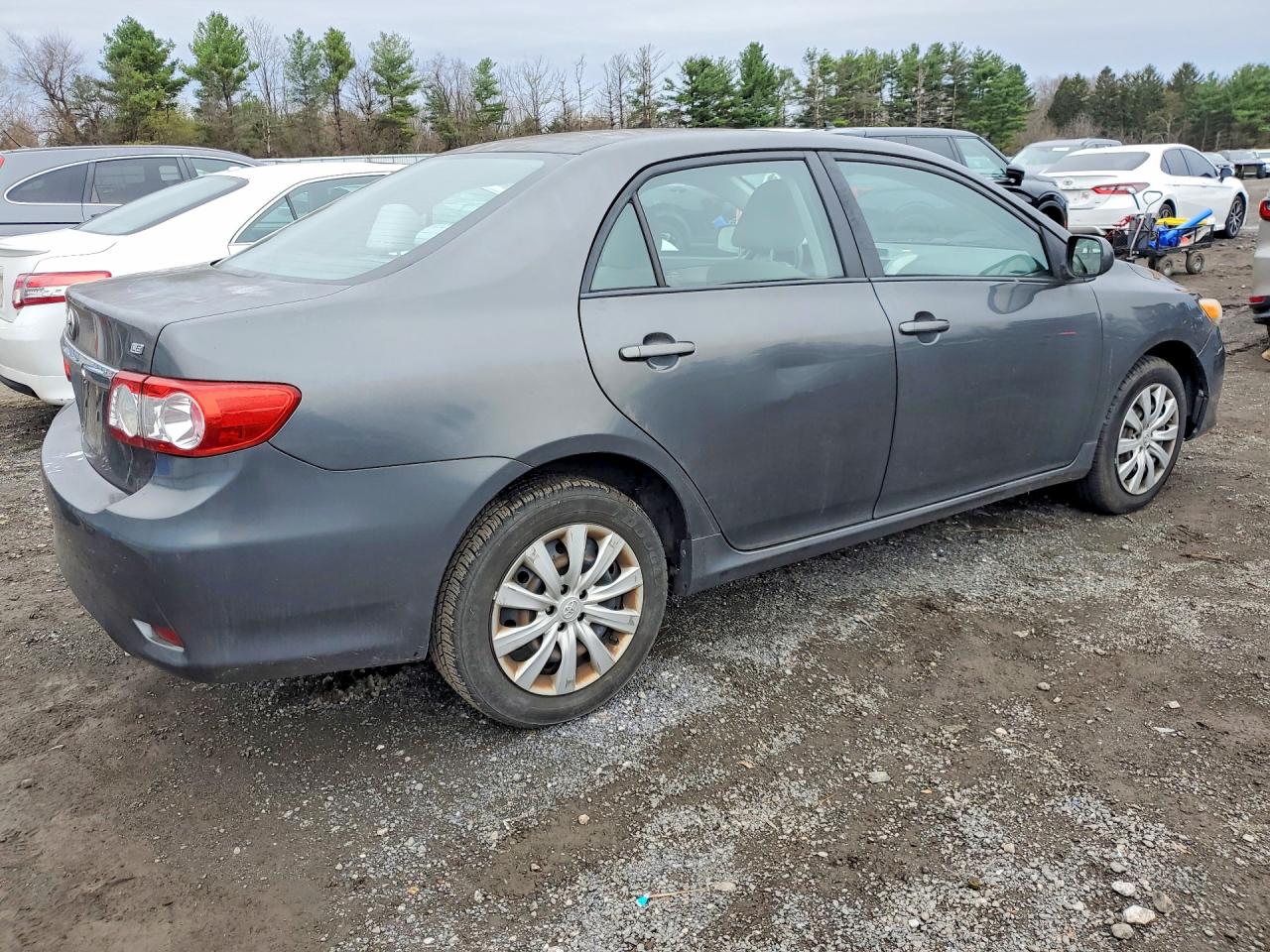 2012 TOYOTA COROLLA LE photo 5