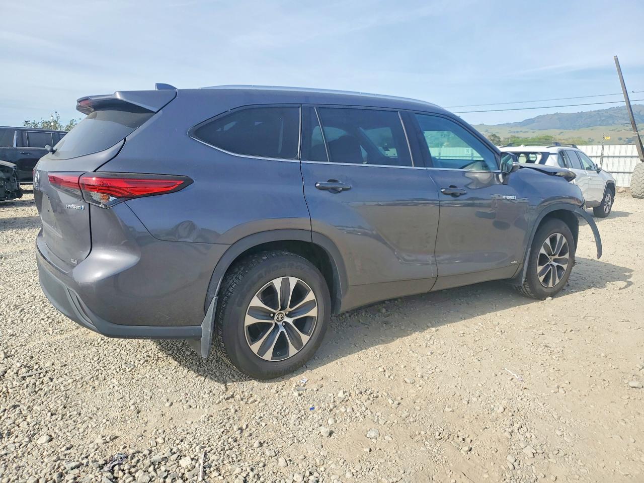 2021 TOYOTA HIGHLANDER HYBRID XLE photo 7