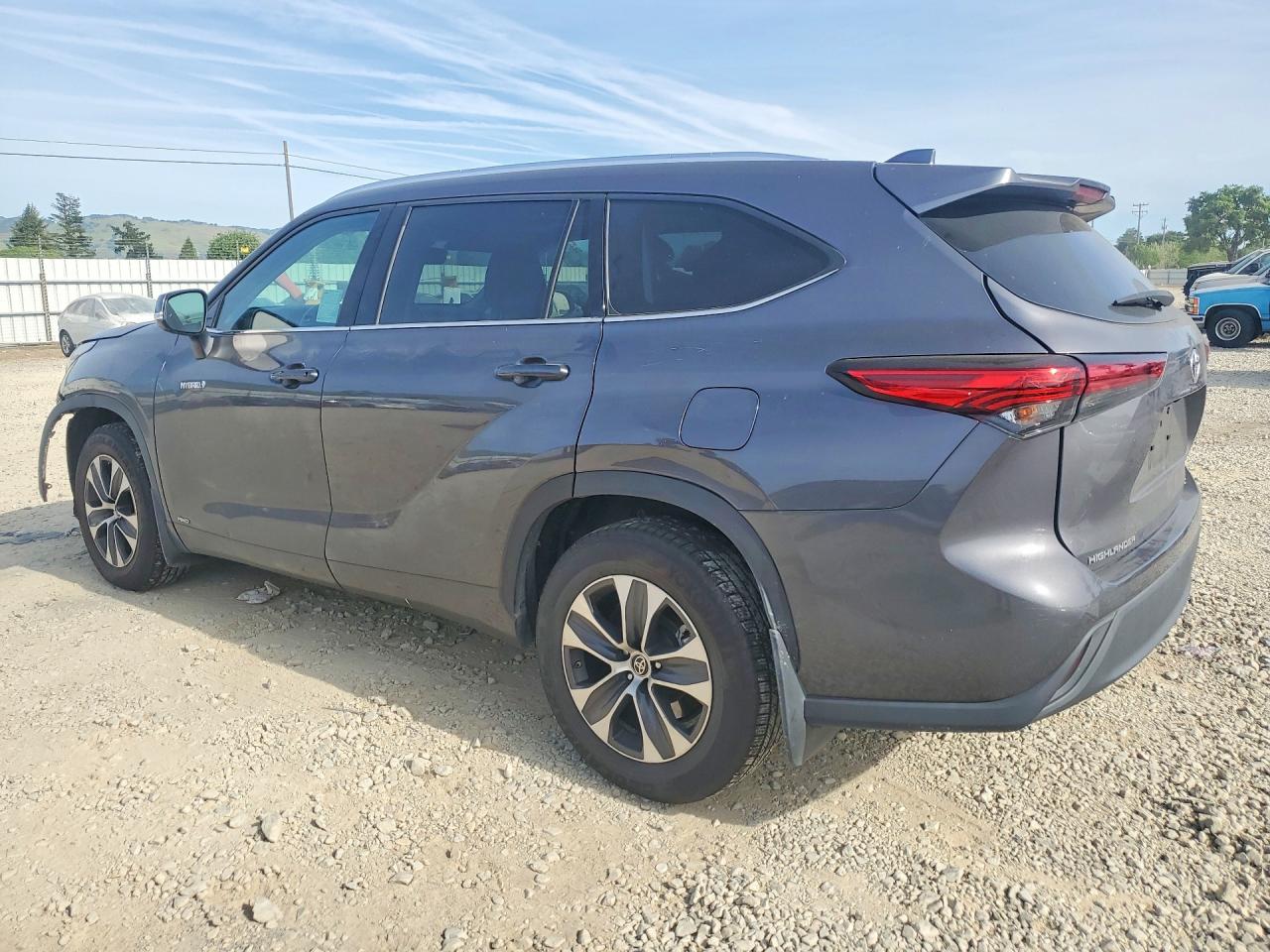 2021 TOYOTA HIGHLANDER HYBRID XLE photo 4
