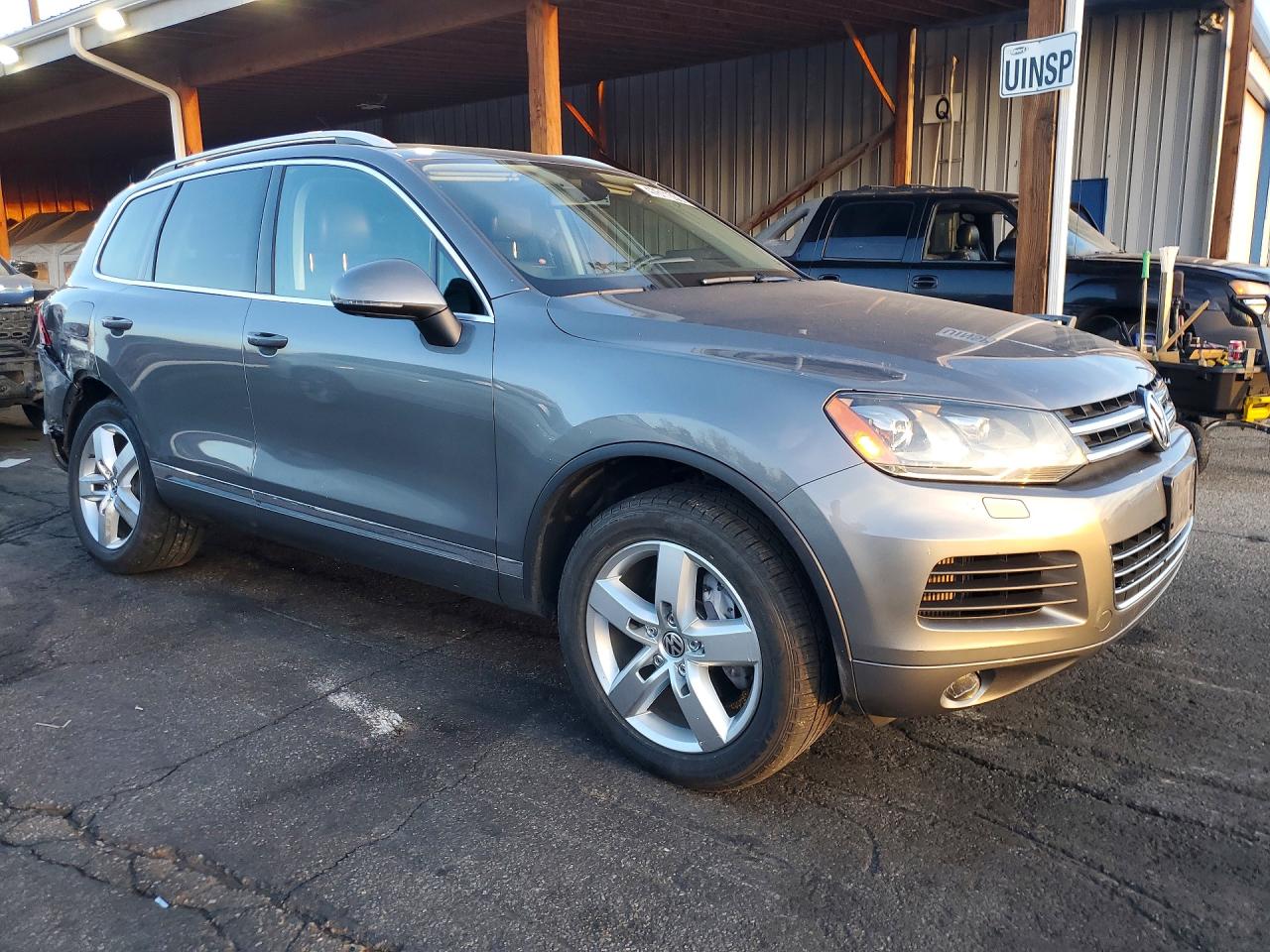 2013 VOLKSWAGEN TOUAREG V6 TDI photo 7