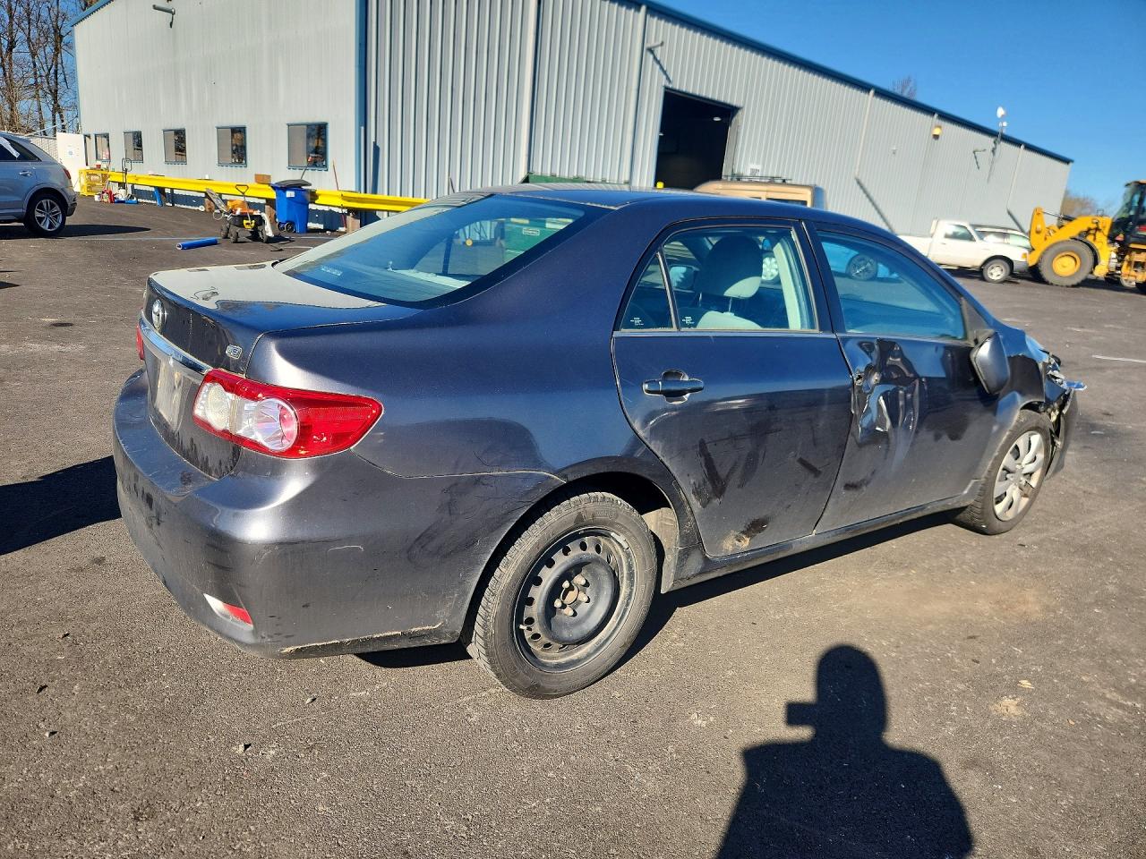 2013 TOYOTA COROLLA LE photo 7