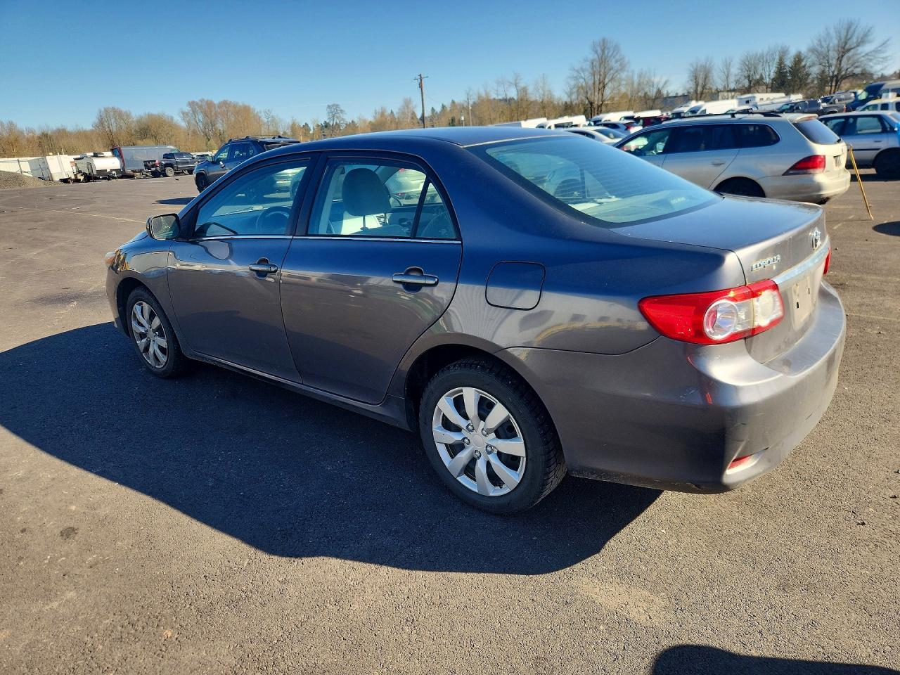 2013 TOYOTA COROLLA LE photo 4