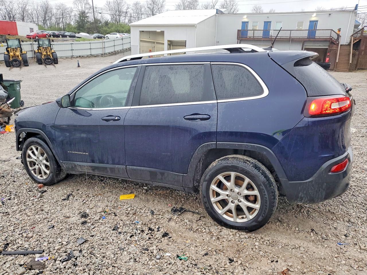 2015 JEEP CHEROKEE LATITUDE photo 4