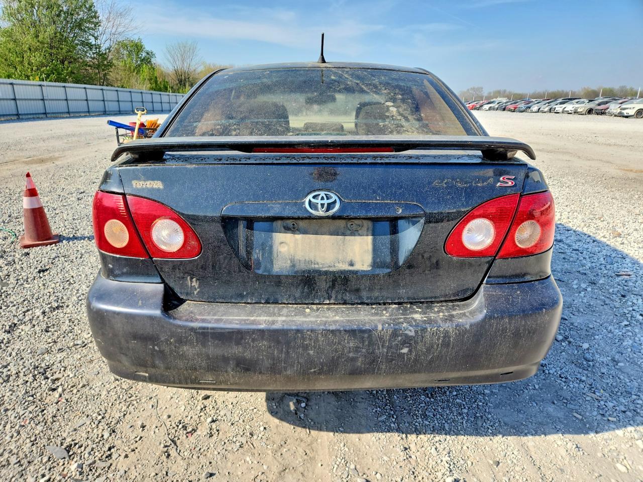 2005 TOYOTA COROLLA S photo 11
