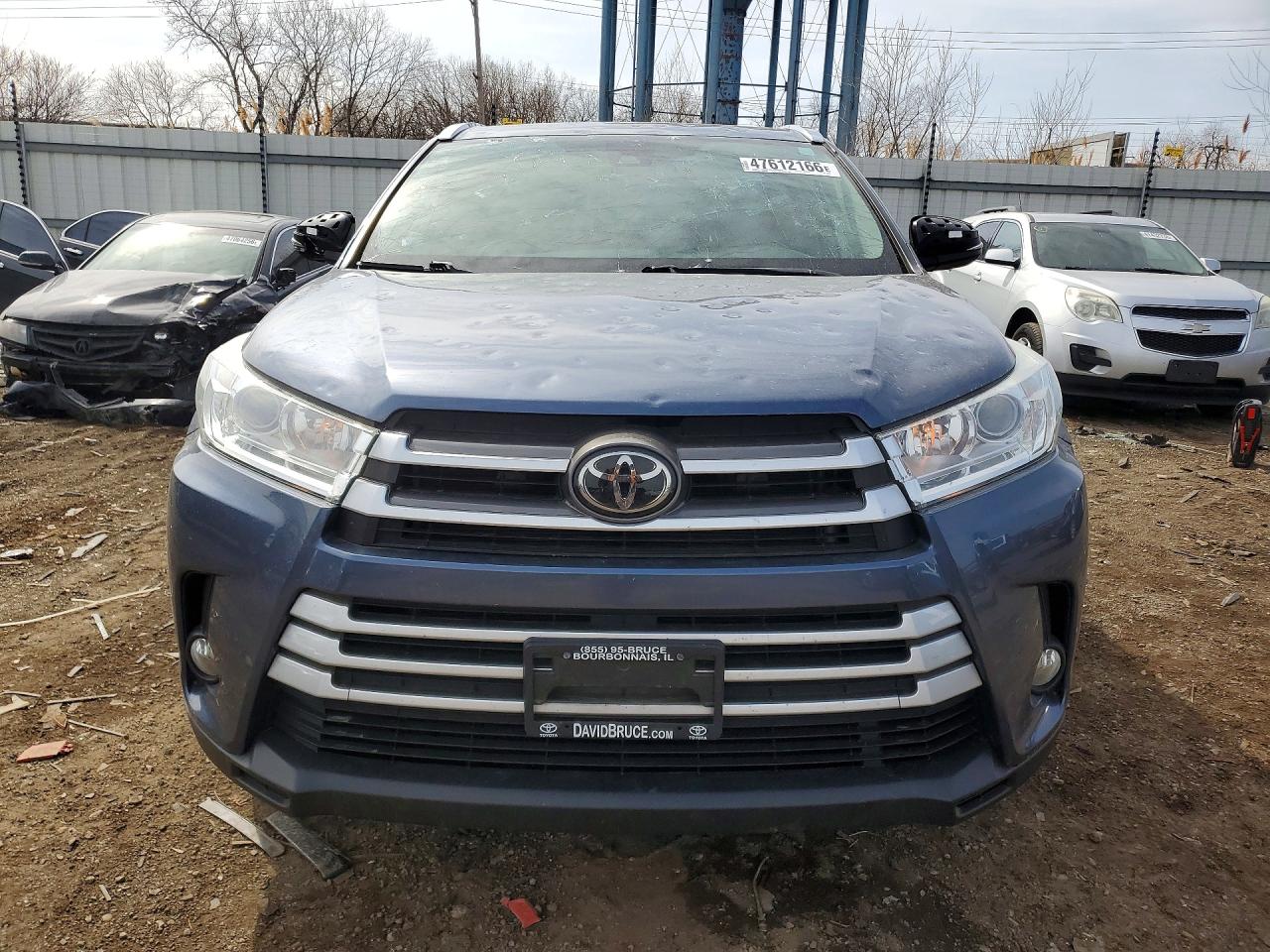2019 TOYOTA HIGHLANDER XLE photo 5