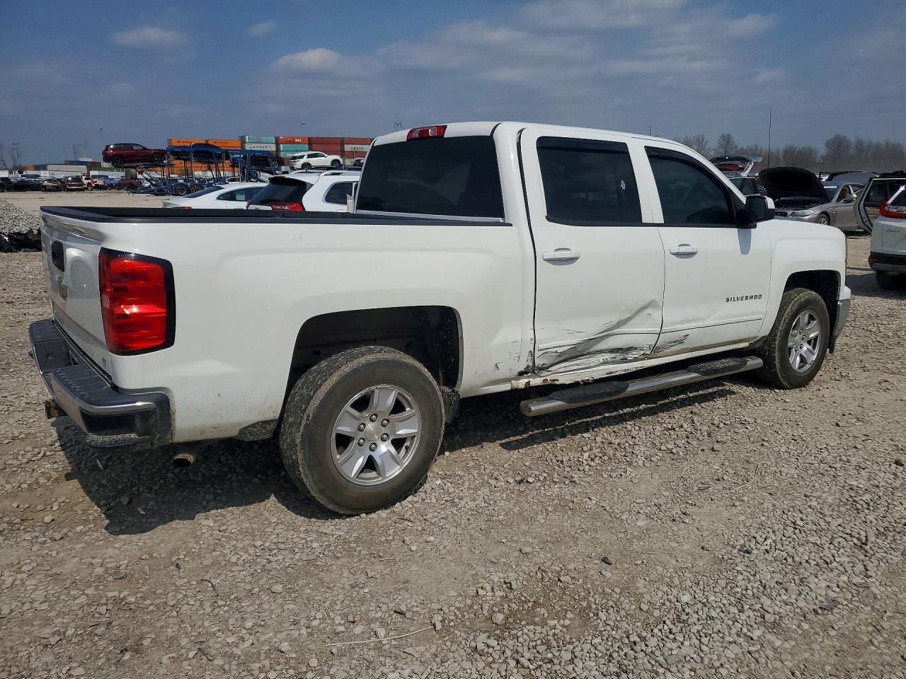 2015 CHEVROLET SILVERADO K1500 LT photo 3