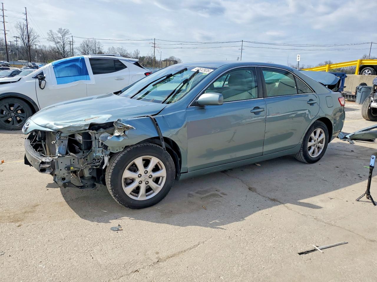 2011 TOYOTA CAMRY