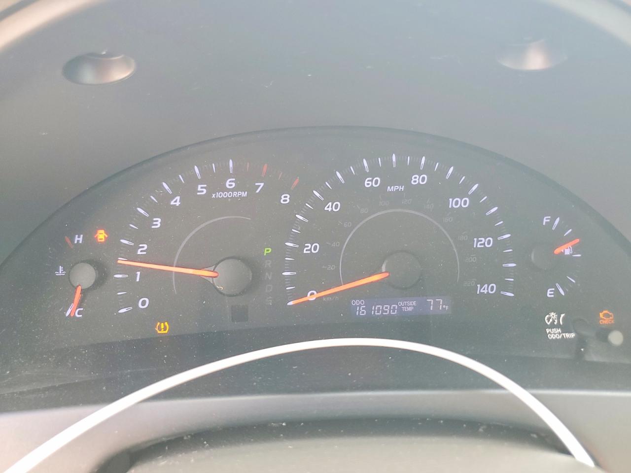 2011 TOYOTA CAMRY LE photo 25
