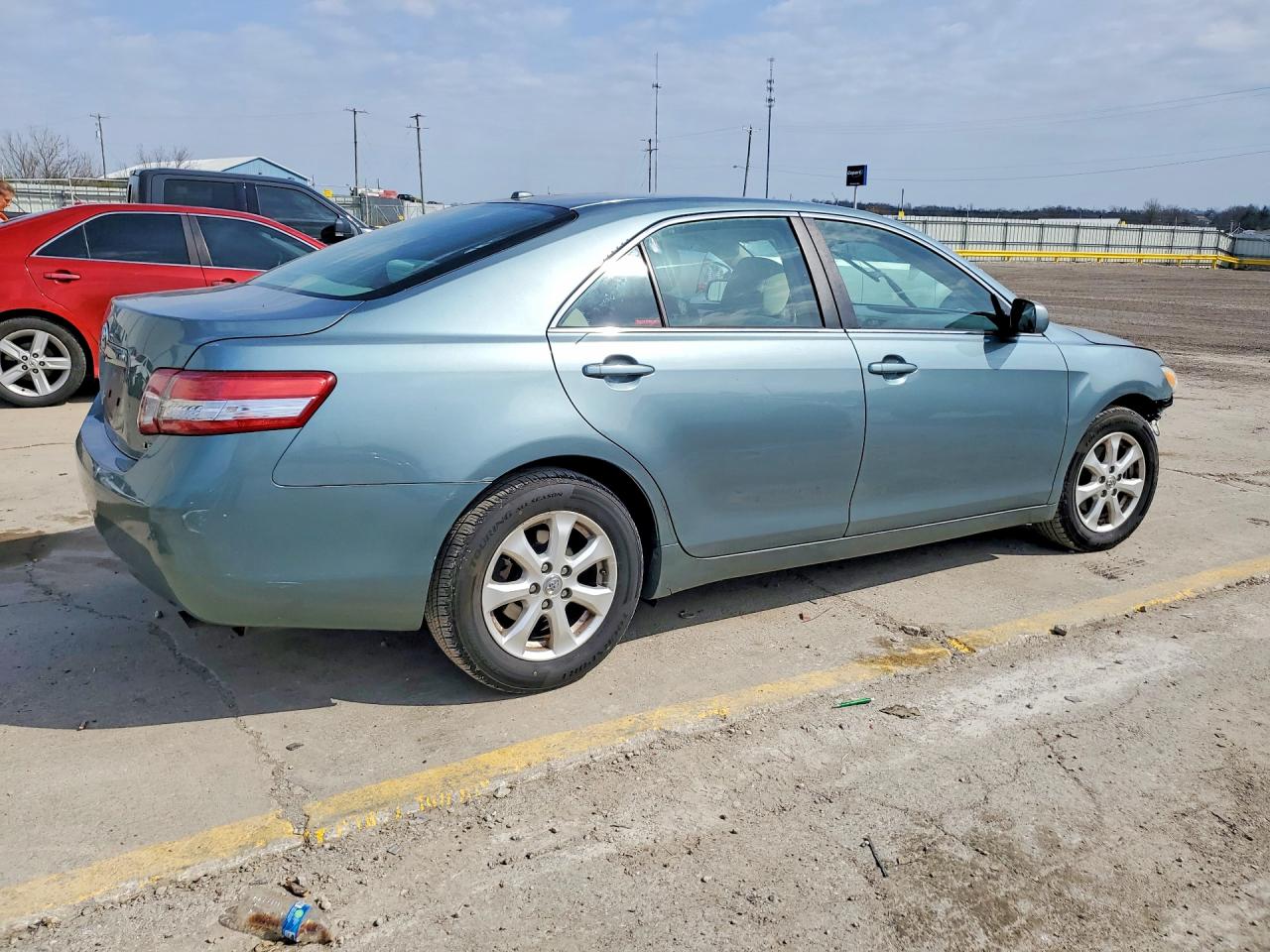 2011 TOYOTA CAMRY LE photo 7