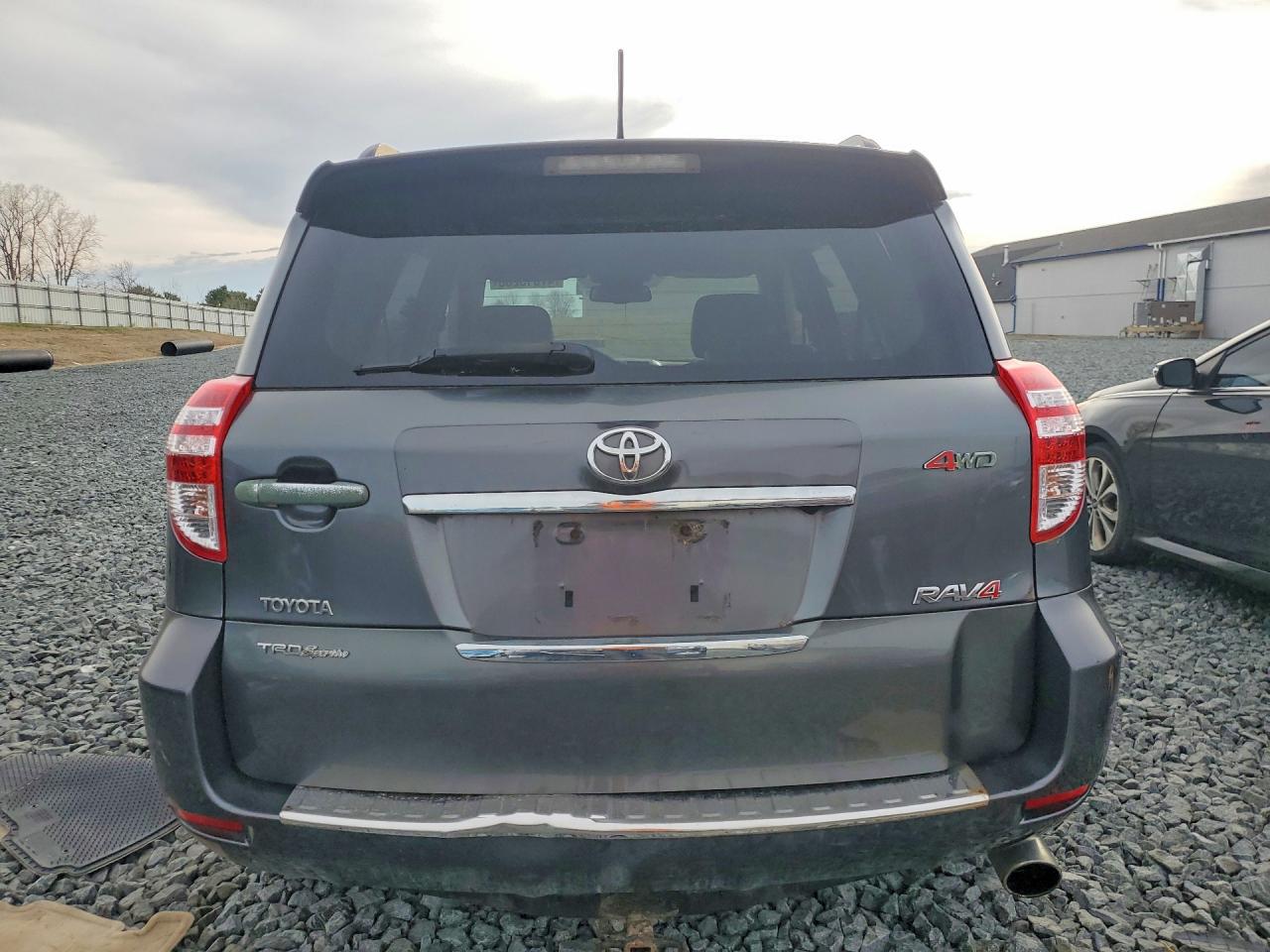2010 TOYOTA RAV4 SPORT photo 6