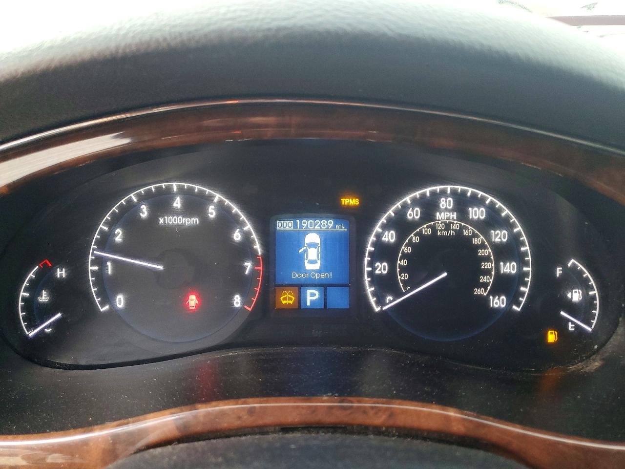 2010 HYUNDAI GENESIS 3.8L V6 photo 9
