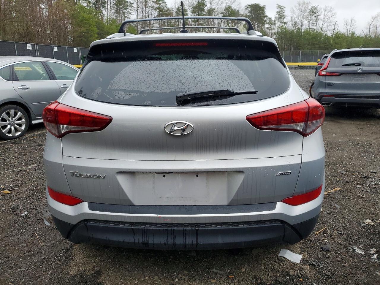 2016 HYUNDAI TUCSON SE photo 16