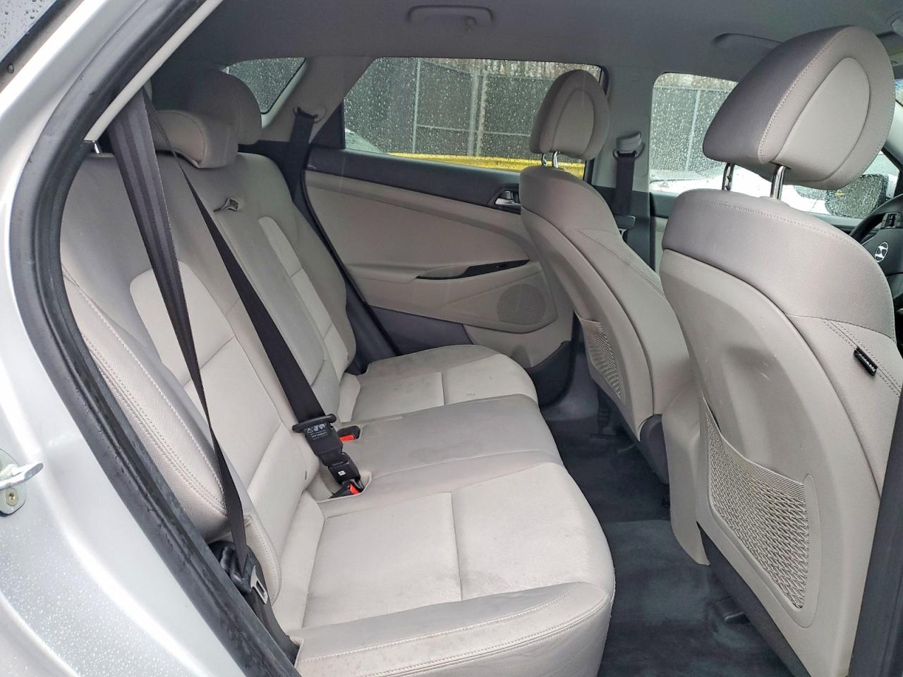 2016 HYUNDAI TUCSON SE photo 31