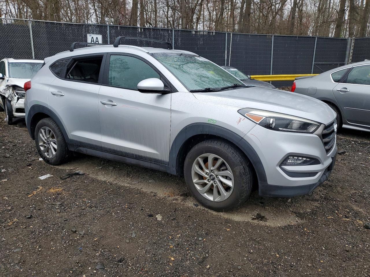 2016 HYUNDAI TUCSON SE photo 10