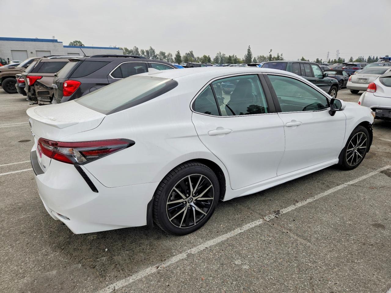 2022 TOYOTA CAMRY SE photo 7