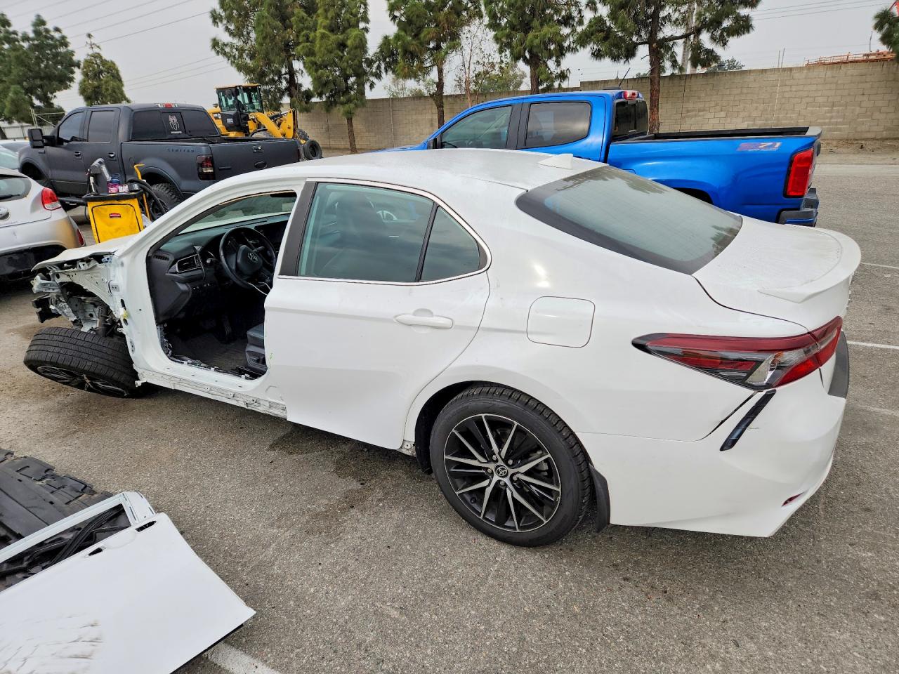 2022 TOYOTA CAMRY SE photo 4