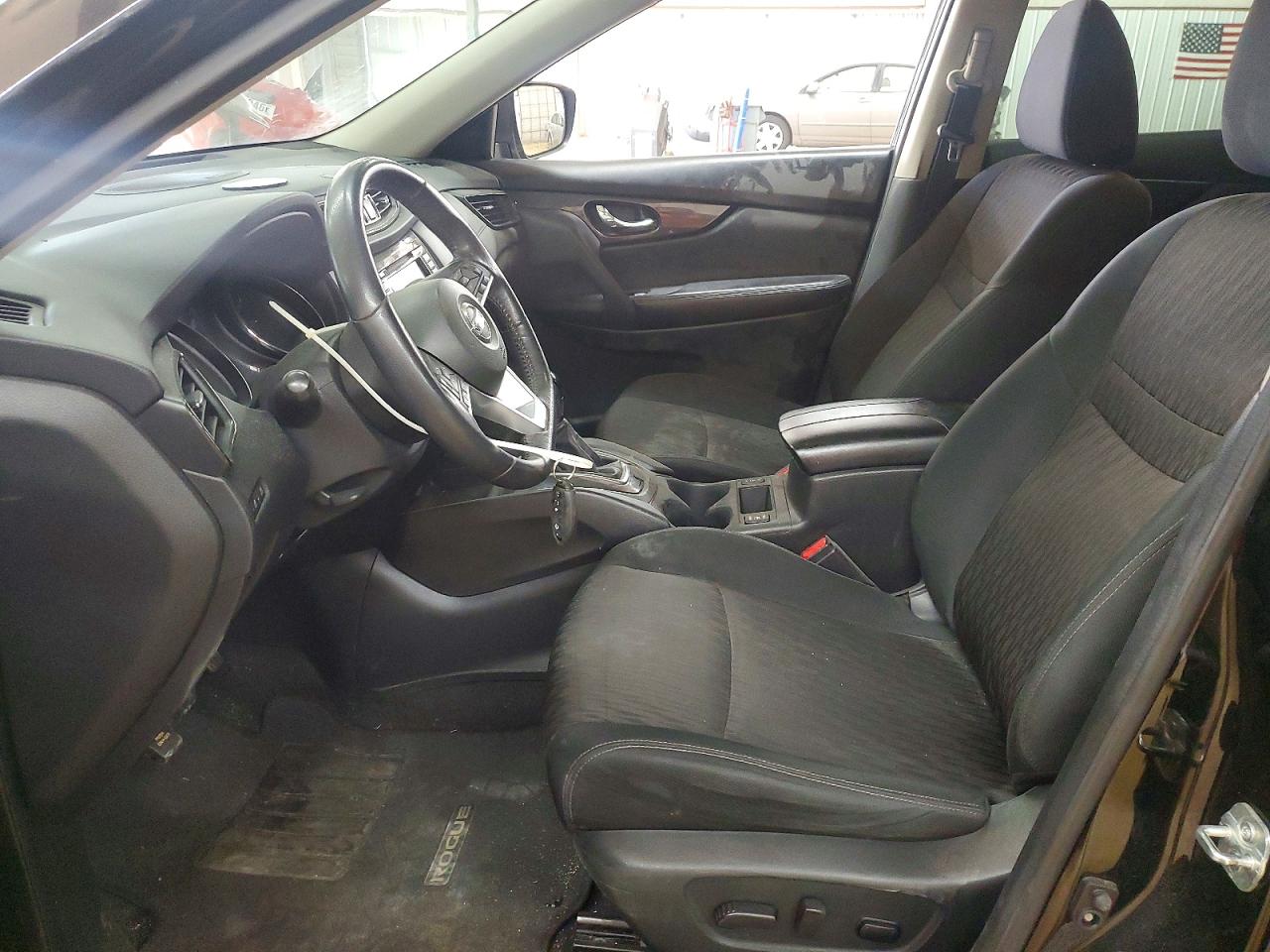 2018 NISSAN ROGUE SV photo 13