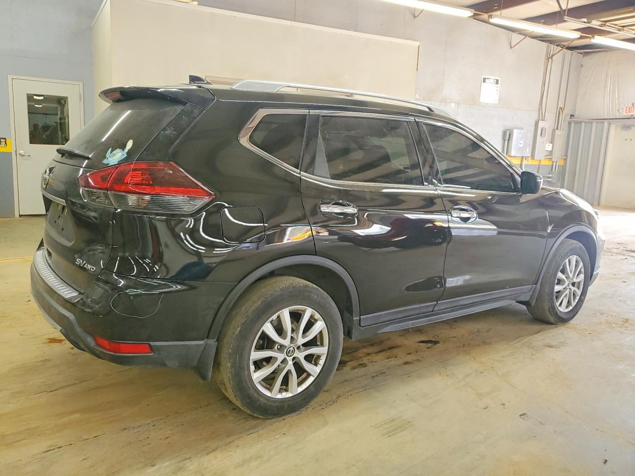 2018 NISSAN ROGUE SV photo 5