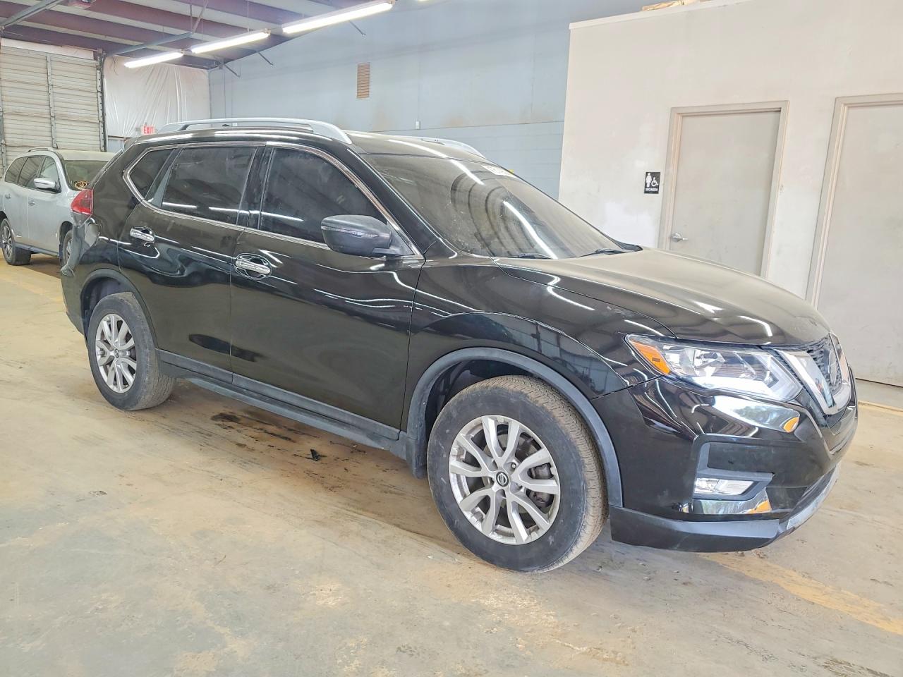 2018 NISSAN ROGUE SV photo 7
