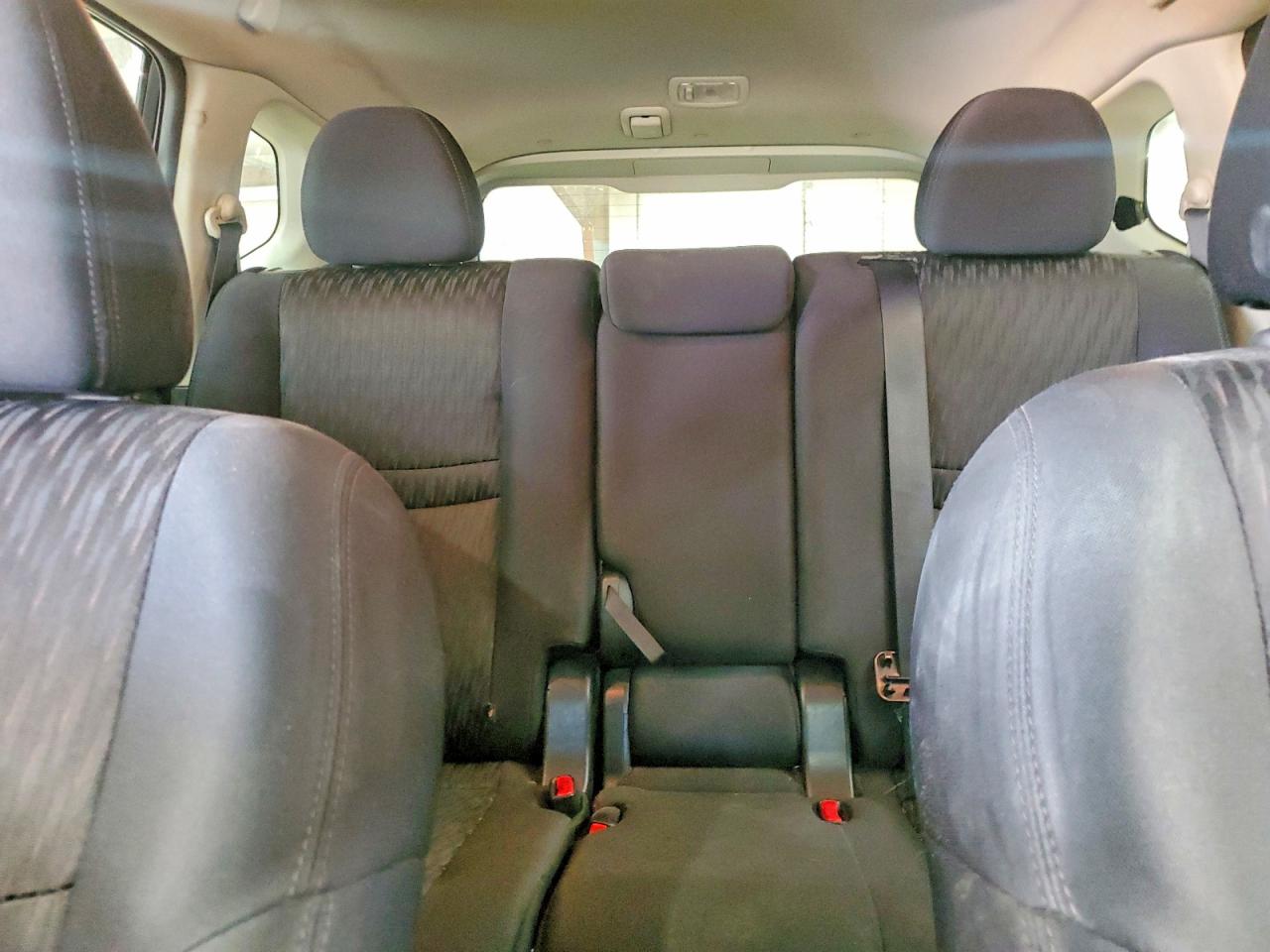 2018 NISSAN ROGUE SV photo 19