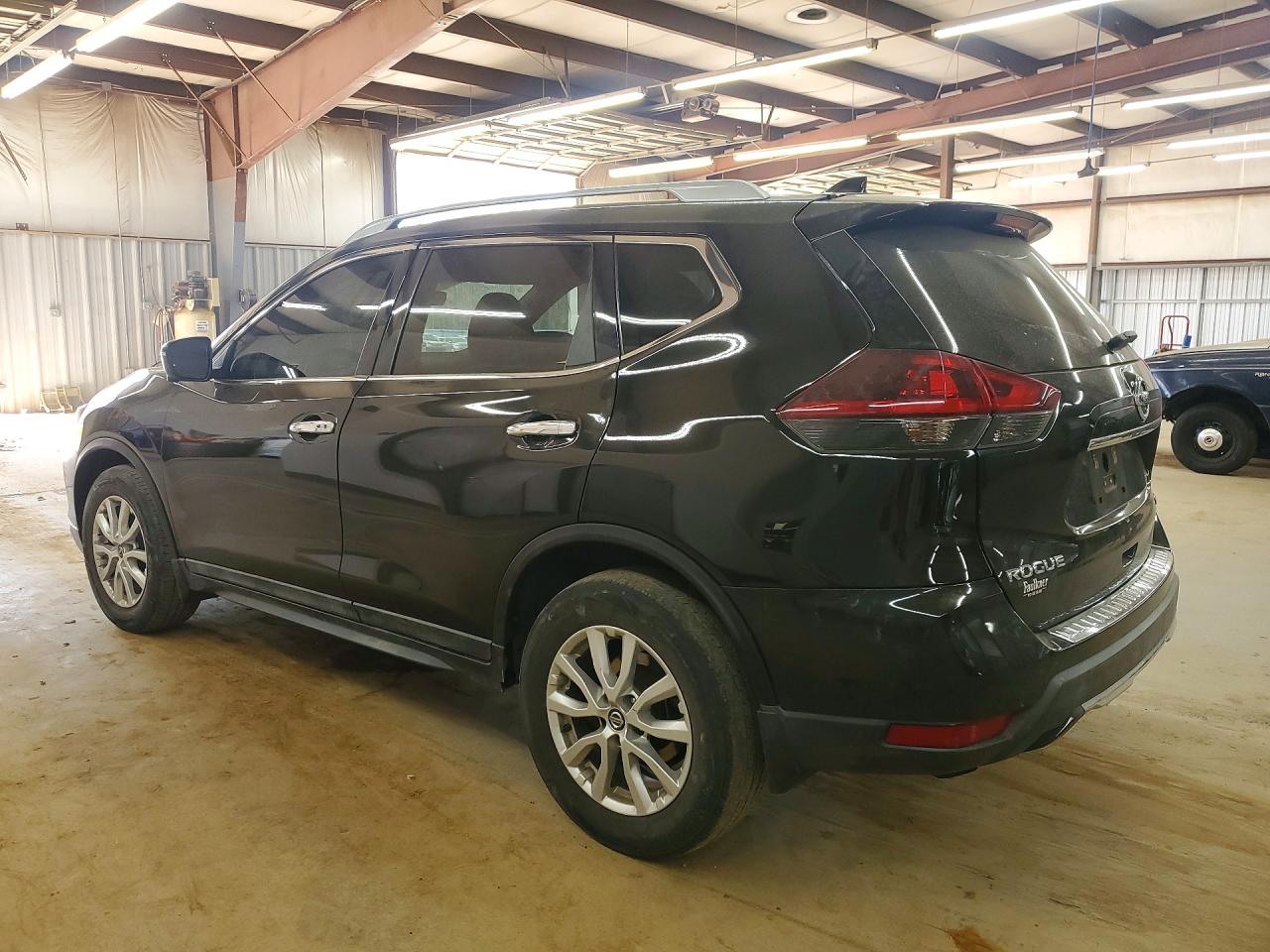 2018 NISSAN ROGUE SV photo 3