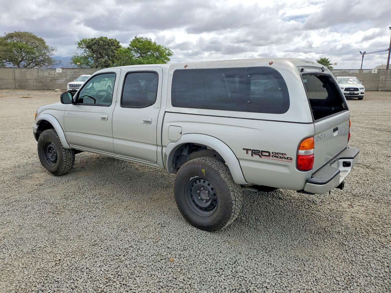 2004 TOYOTA TACOMA V6 photo 2