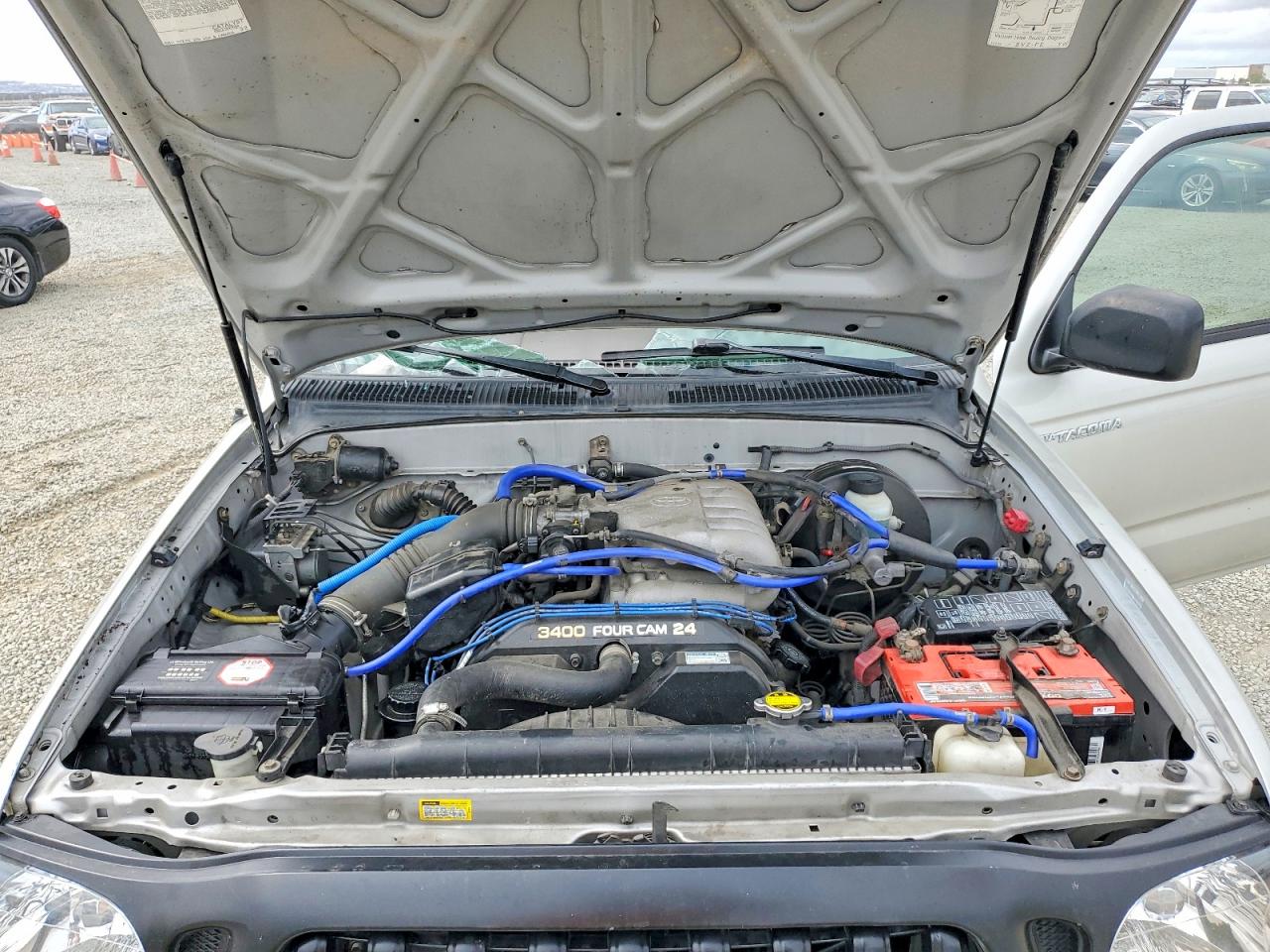 2004 TOYOTA TACOMA V6 photo 11