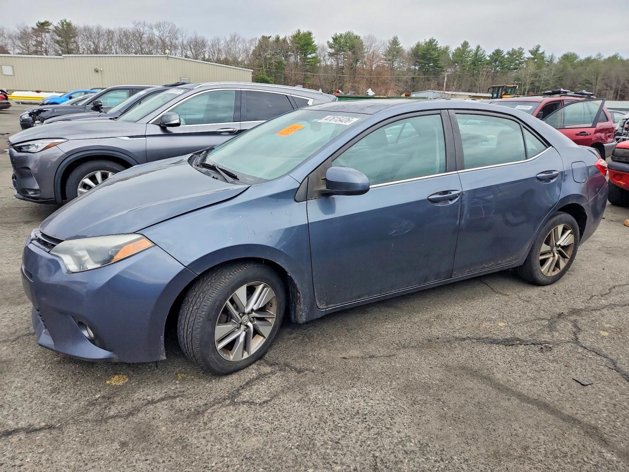 2015 TOYOTA COROLLA