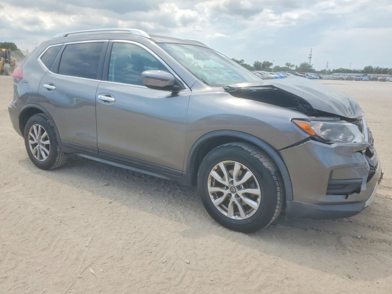 2019 NISSAN ROGUE SV photo 10