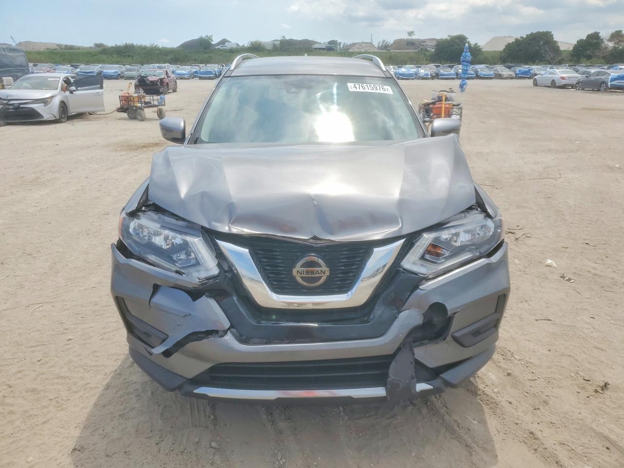 2019 NISSAN ROGUE SV photo 13