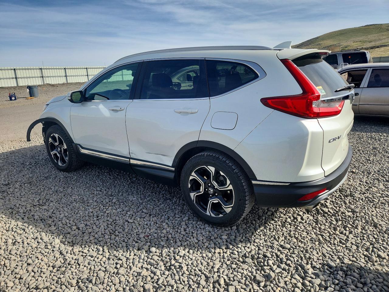 2017 HONDA CR-V TOURING photo 2