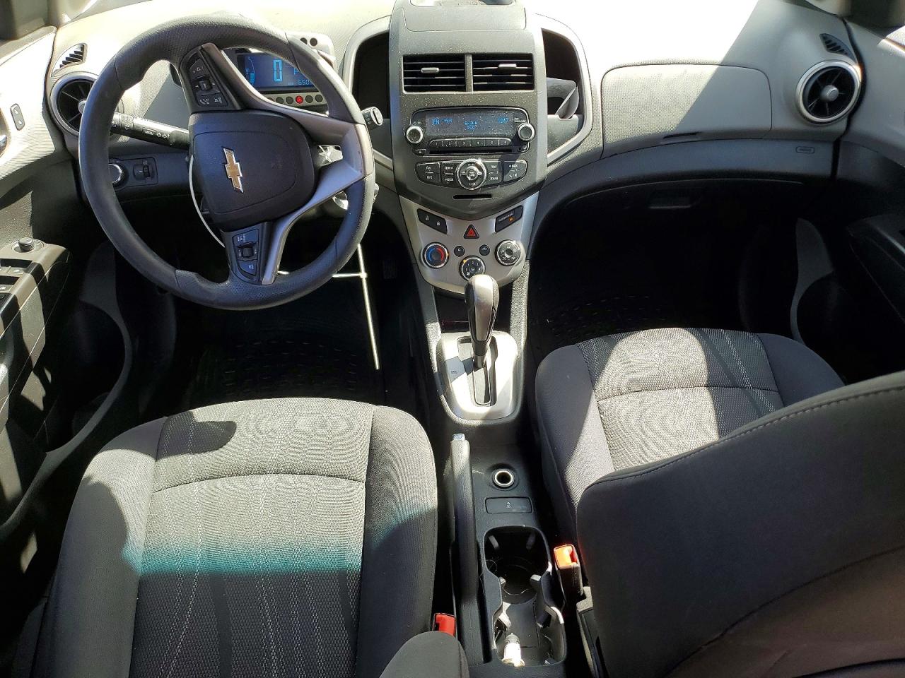 2014 CHEVROLET SONIC LT photo 8