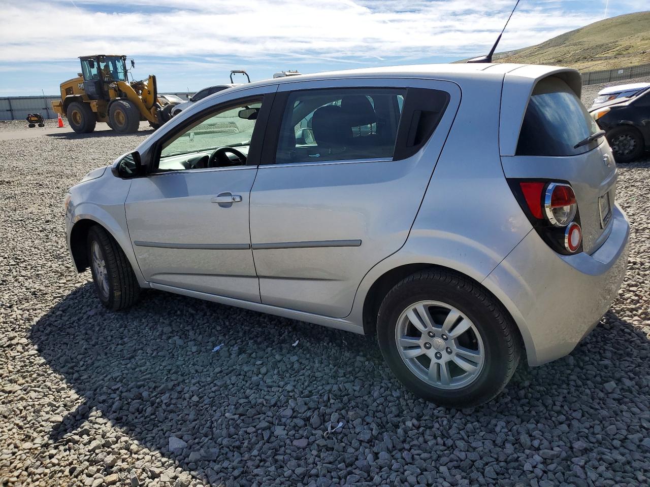 2014 CHEVROLET SONIC LT photo 2