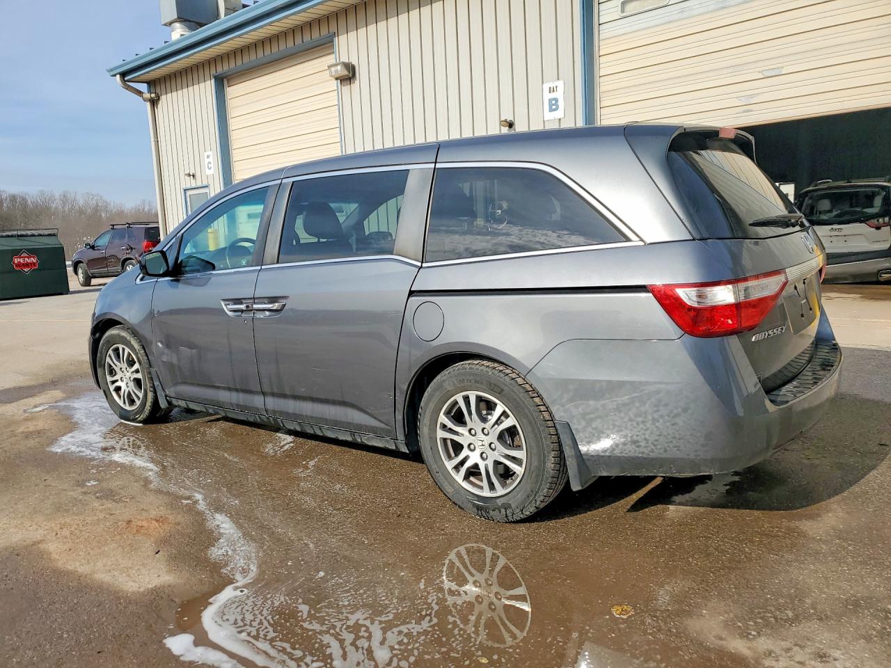 2012 HONDA ODYSSEY EXL photo 2