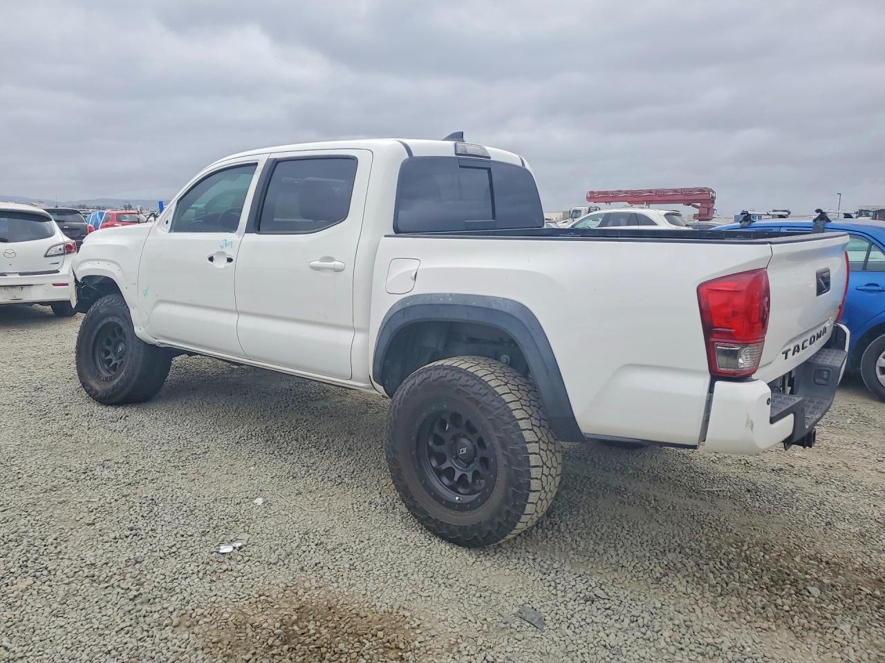 2017 TOYOTA TACOMA TRD OFF-ROAD photo 2