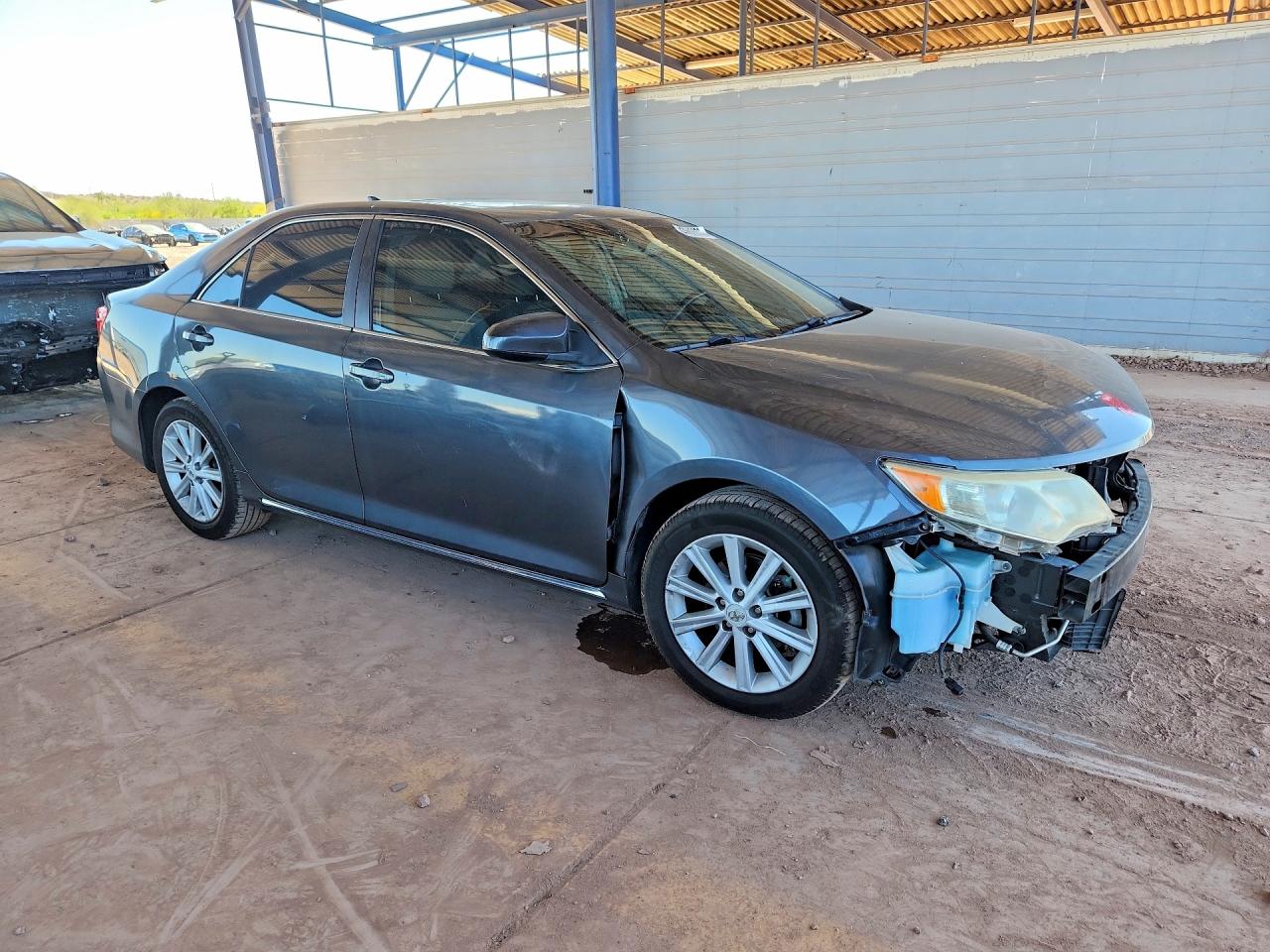 2012 TOYOTA CAMRY XLE V6 photo 4