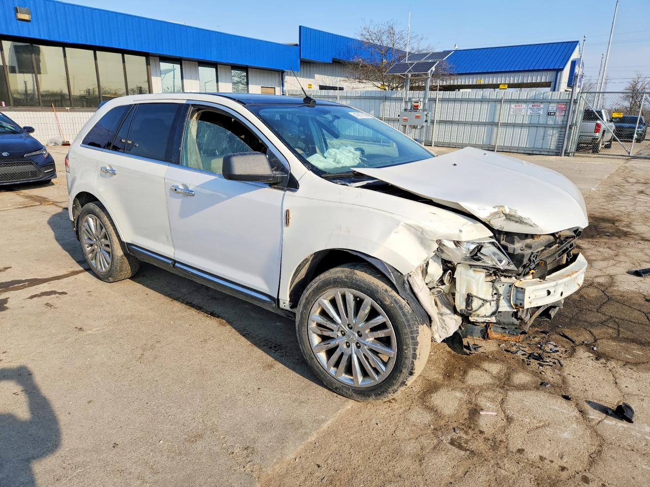 2012 LINCOLN TOWNHOUSE MKX photo 4